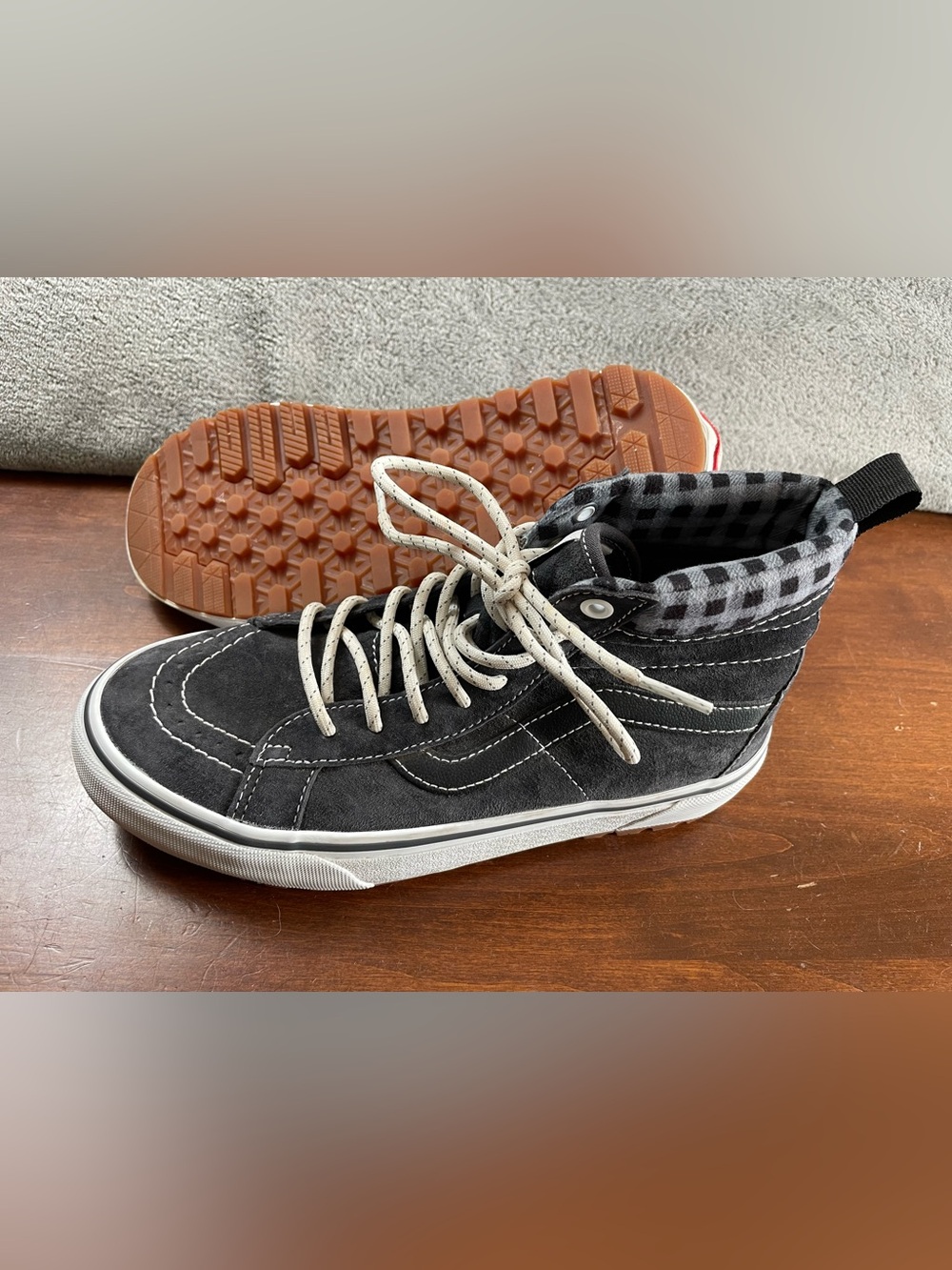 VANS Sk8-Hi MTE Shoe Primaloft Mens 6.5 Womens 8.0 Suede Leather Shoes Gray EUC